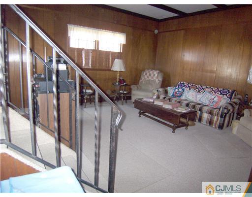 7 Periwinkle Place Colonia, NJ 07067 - Photo 10 of 21 Gallery Image 10