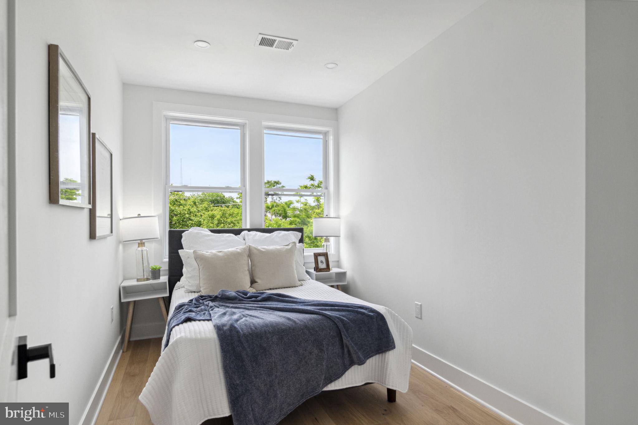 913 Emerson Street Northwest Washington, DC 20011 - Photo 20 of 37