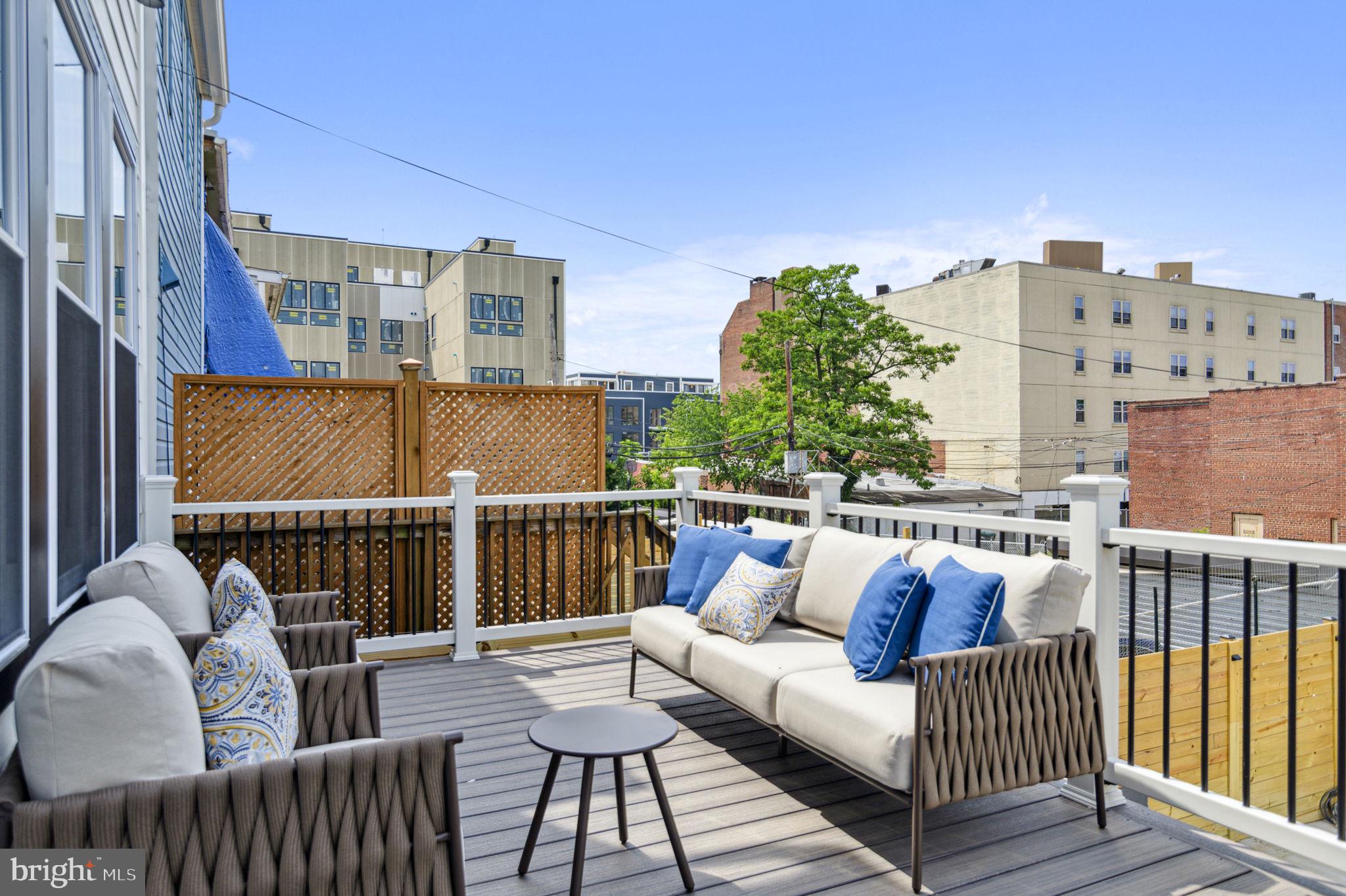 913 Emerson Street Northwest Washington, DC 20011 - Photo 33 of 37