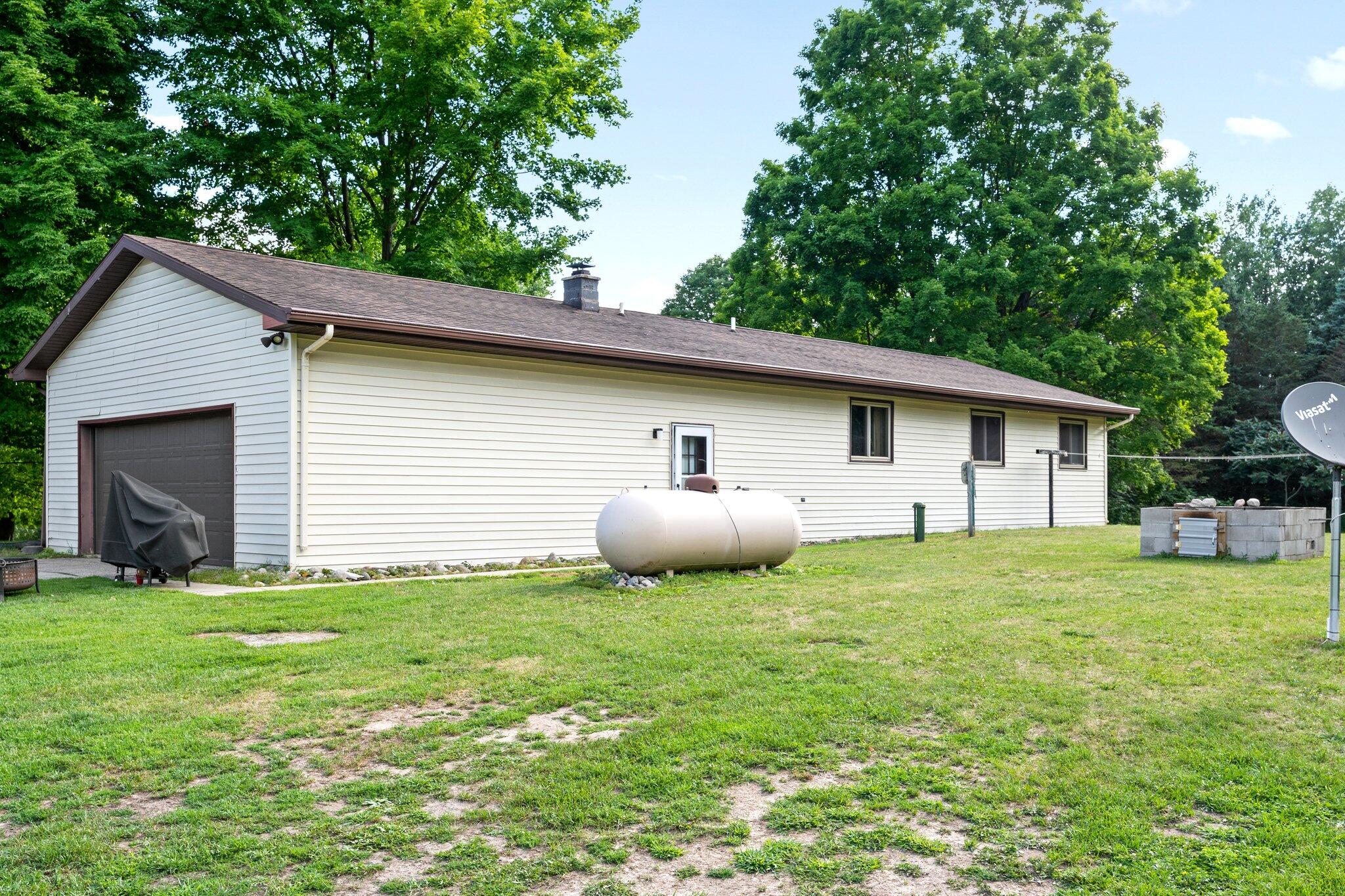 16378 Pierce Road Stanwood, MI 49346 - Photo 10 of 69 46-web-or-mls-DSC05897