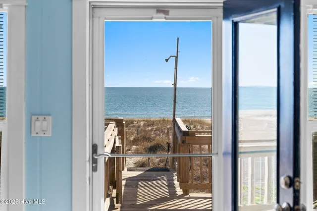 $1,549,000 | 599 Ocean Boulevard West, Holden Beach, NC 28462