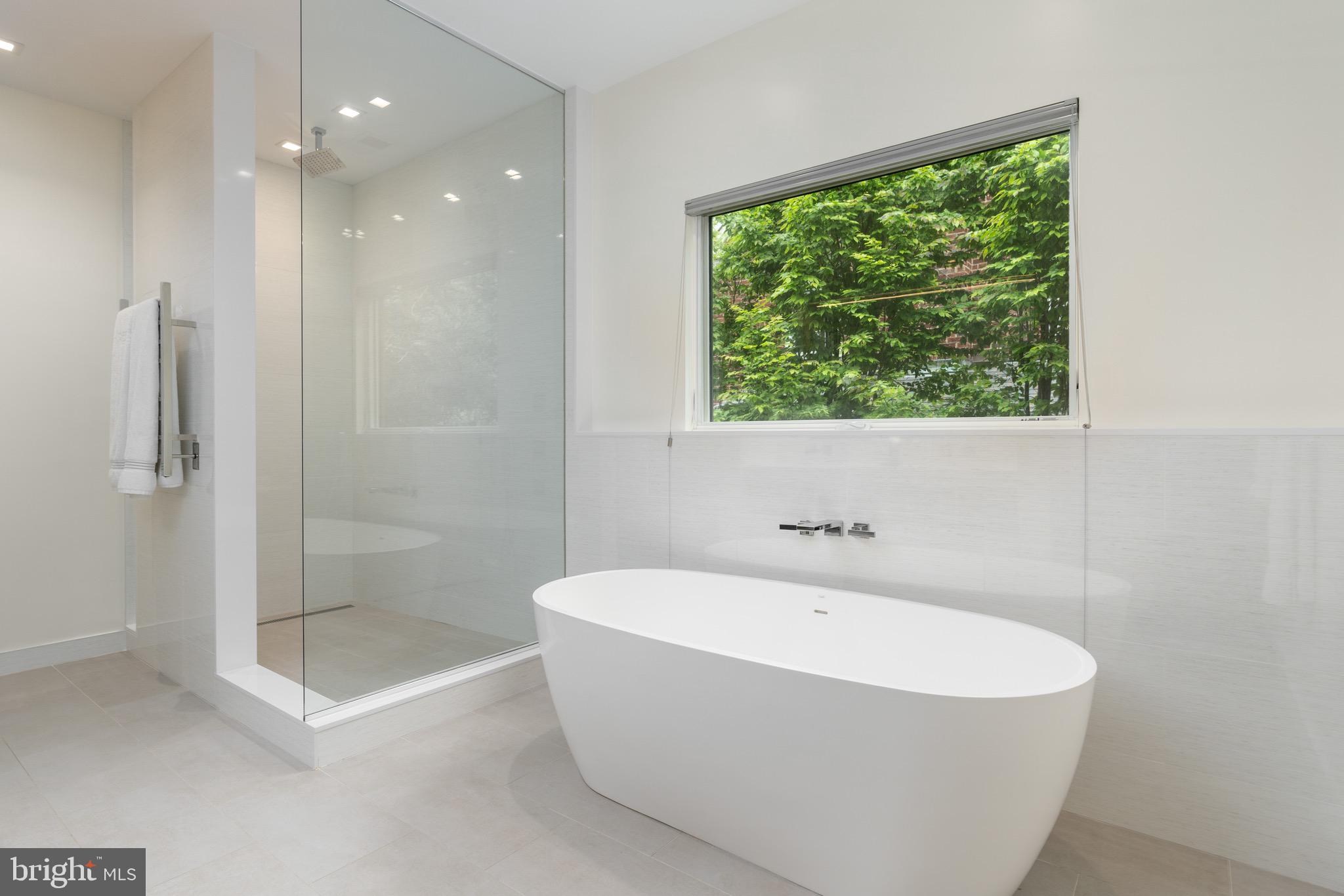 4834 W Street Northwest Washington, DC 20007 - Photo 23 of 36 Primary bathroom