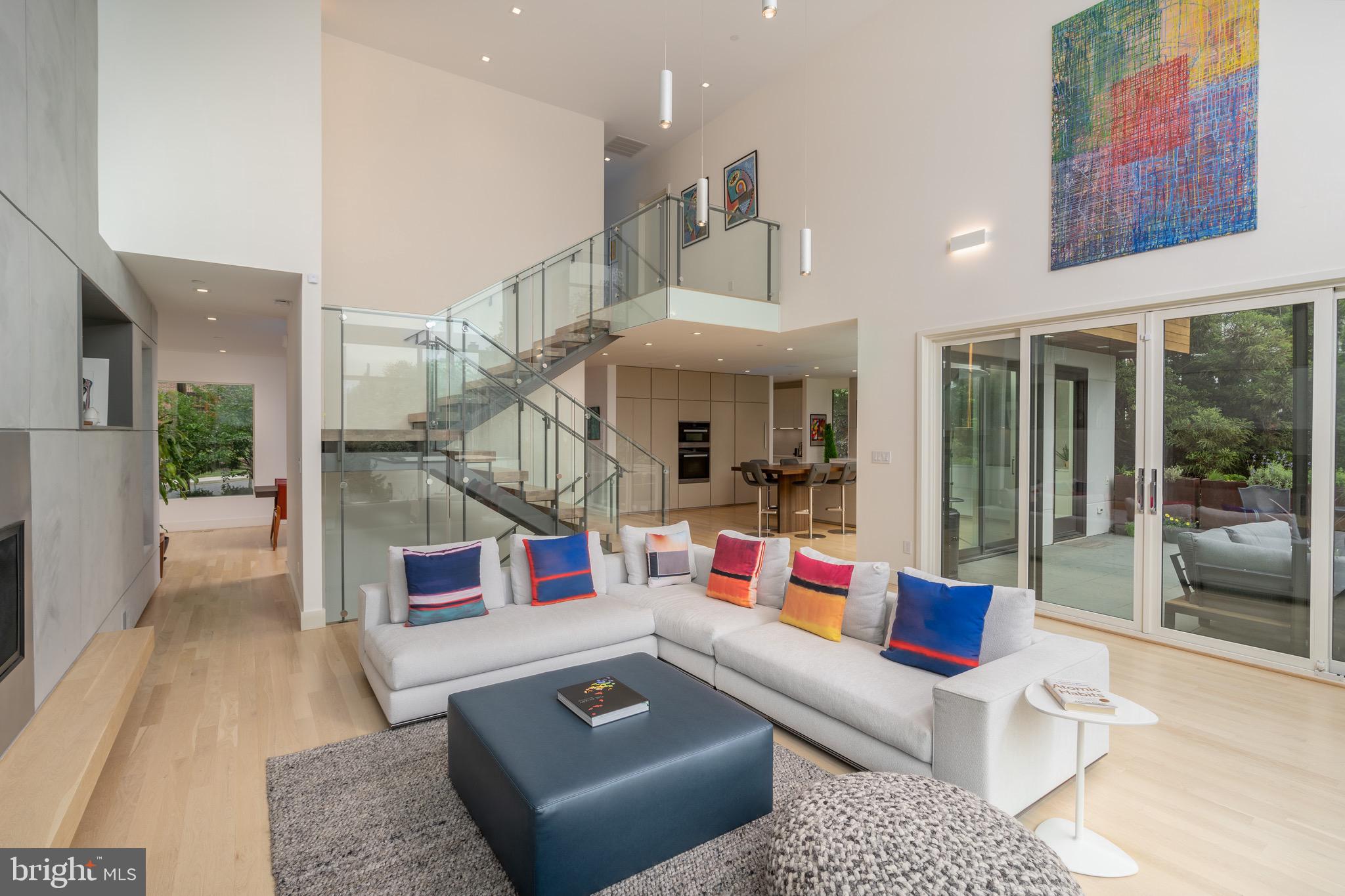 4834 W Street Northwest Washington, DC 20007 - Photo 6 of 36 Living room