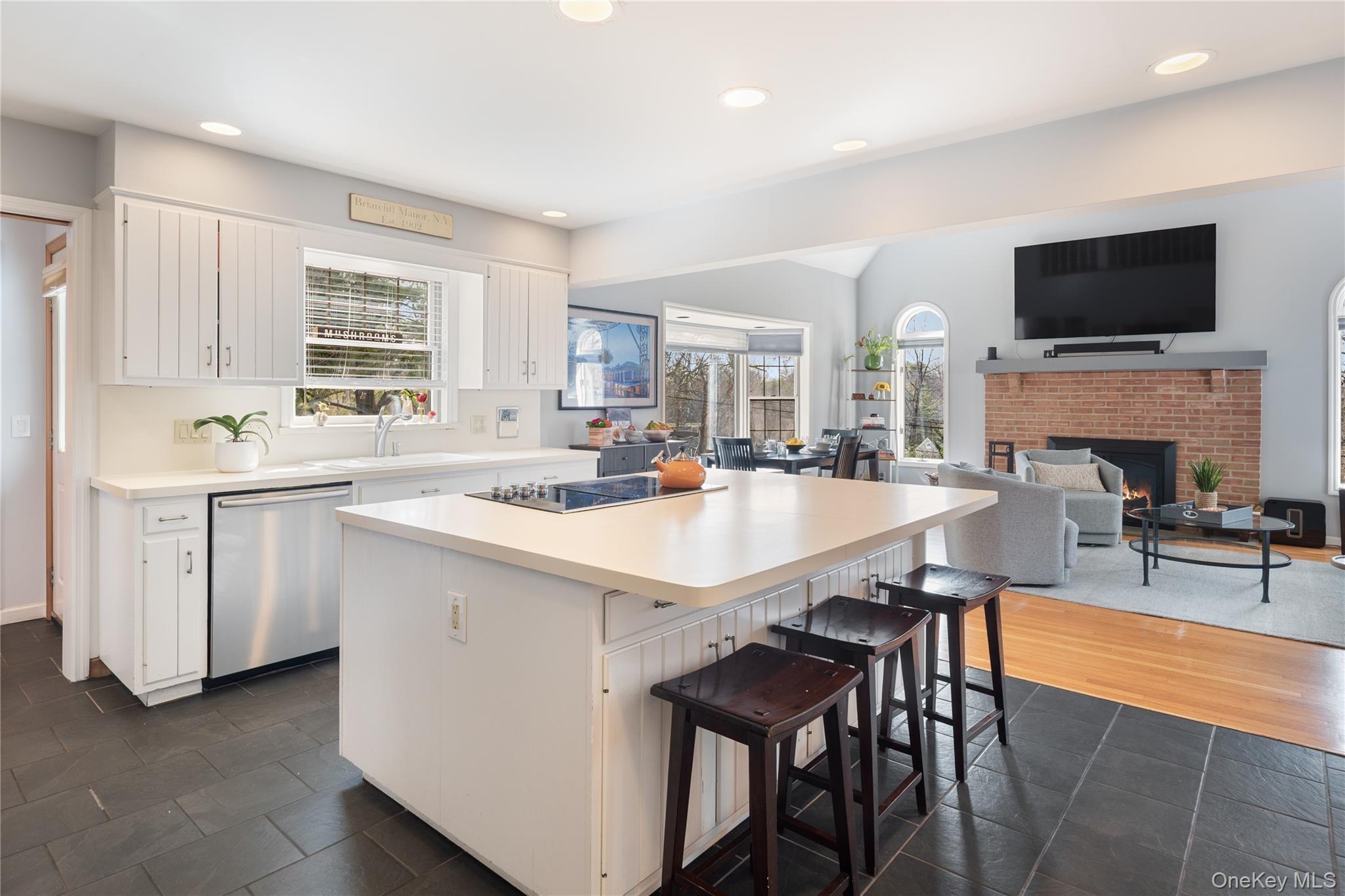 230 Ridgecrest Road Briarcliff Manor, NY 10510 - Photo 12 of 50