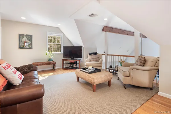 $1,680,000 | 230 Ridgecrest Road, Briarcliff Manor, NY 10510