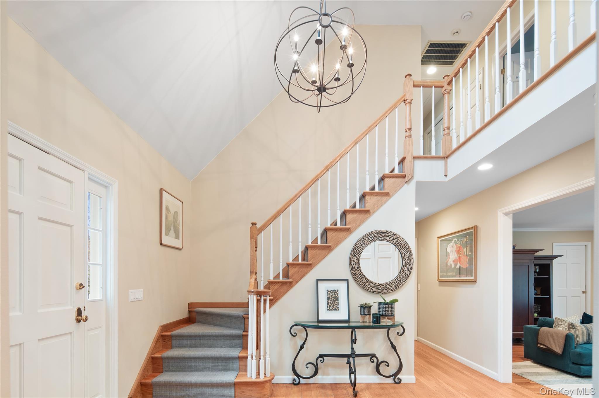 230 Ridgecrest Road Briarcliff Manor, NY 10510 - Photo 4 of 50