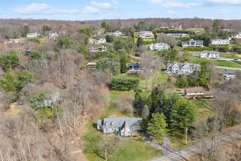 $1,680,000 | 230 Ridgecrest Road, Briarcliff Manor, NY 10510