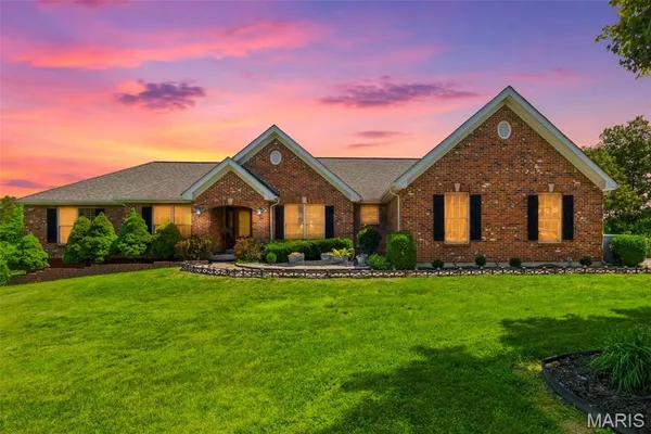 $600,000 | 20 Morgan Valley Lane, Foley, MO 63347