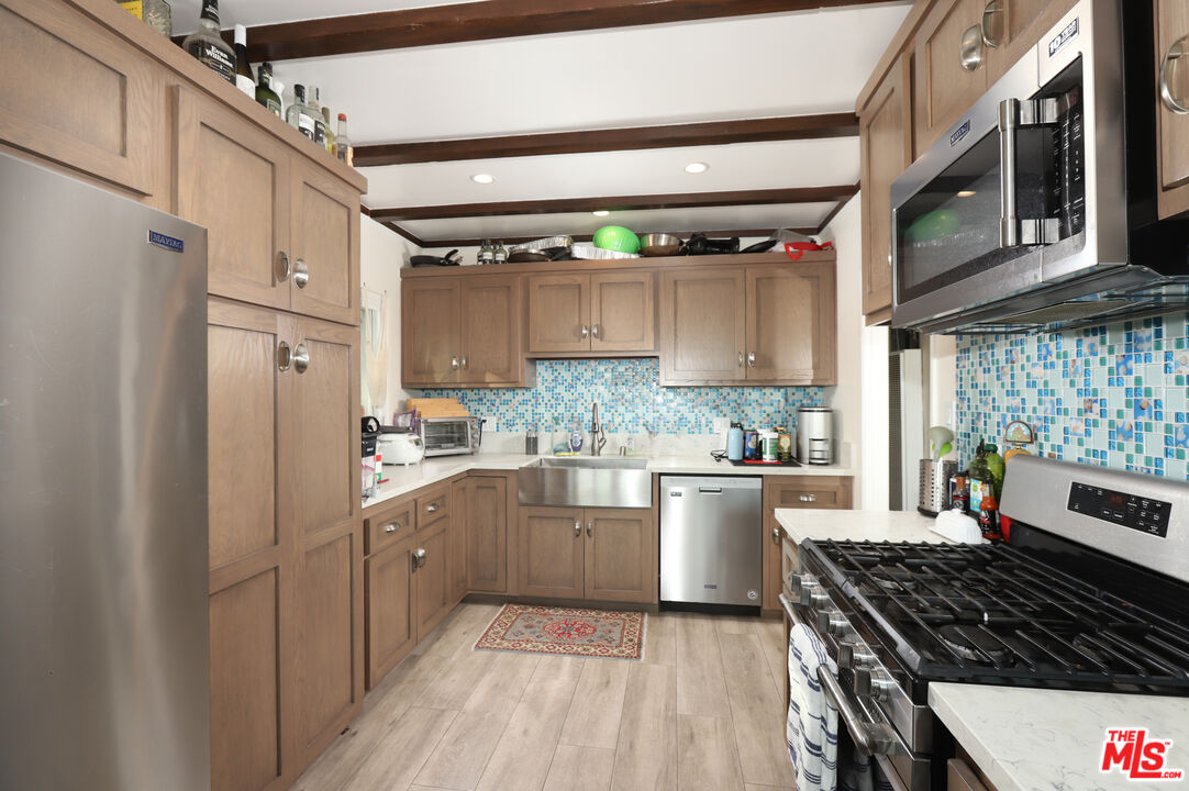 6947 Trolleyway South Playa del Rey, CA 90293 - Photo 11 of 35 Gallery Image 11