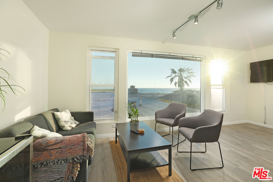 6947 Trolleyway South Playa del Rey, CA 90293 - Photo 19 of 35 Gallery Image 19