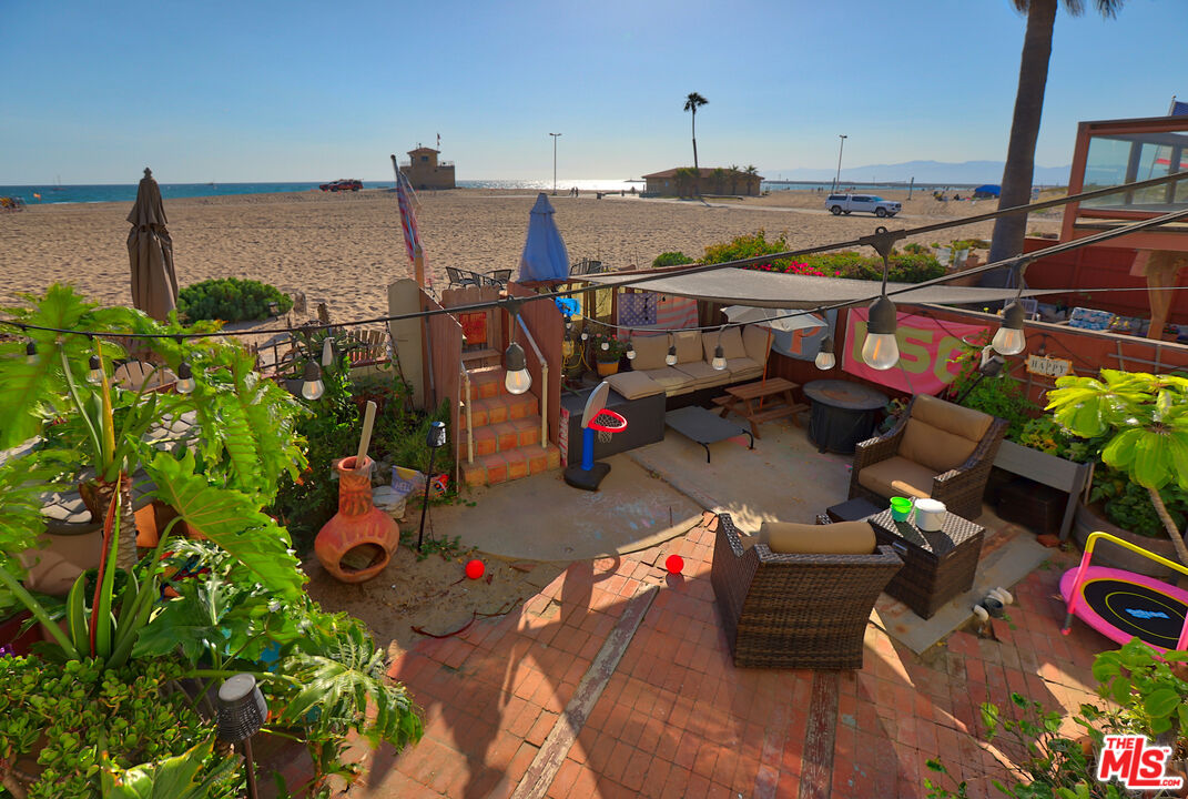 6947 Trolleyway South Playa del Rey, CA 90293 - Photo 26 of 35 Gallery Image 26