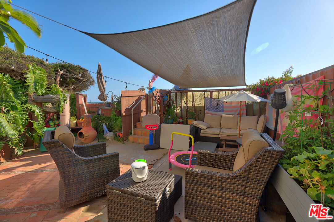 6947 Trolleyway South Playa del Rey, CA 90293 - Photo 28 of 35 Gallery Image 28