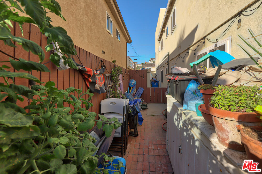 6947 Trolleyway South Playa del Rey, CA 90293 - Photo 29 of 35 Gallery Image 29