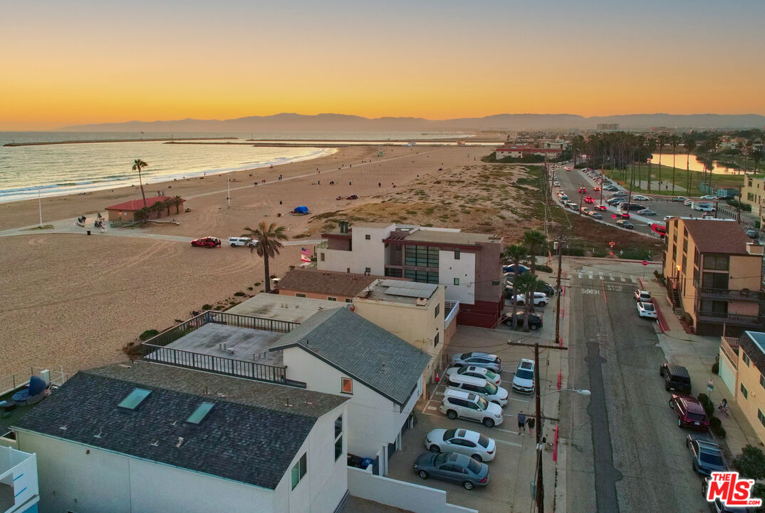 6947 Trolleyway South Playa del Rey, CA 90293 - Photo 35 of 35 Gallery Image 35