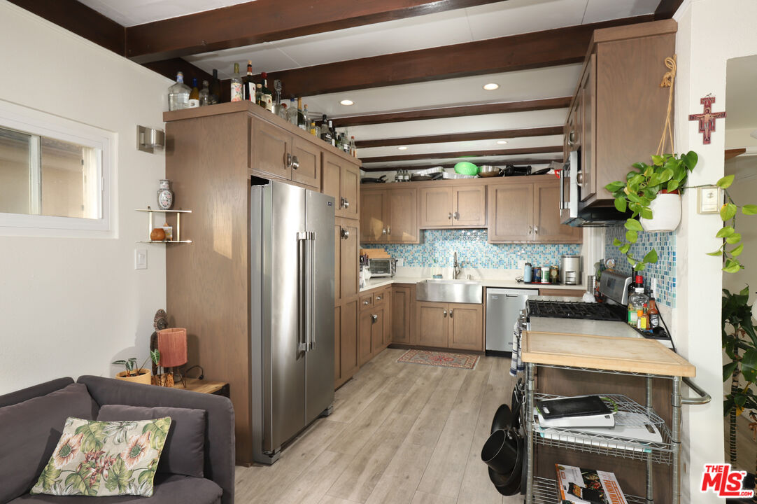 6947 Trolleyway South Playa del Rey, CA 90293 - Photo 8 of 35 Gallery Image 8