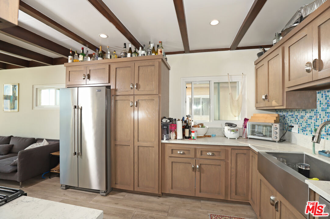 6947 Trolleyway South Playa del Rey, CA 90293 - Photo 10 of 35 Gallery Image 10