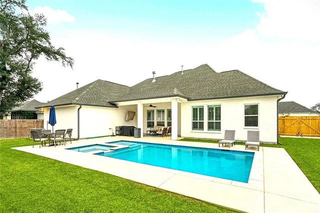 $499,000 | 753 English Oak Drive, Madisonville, LA 70447