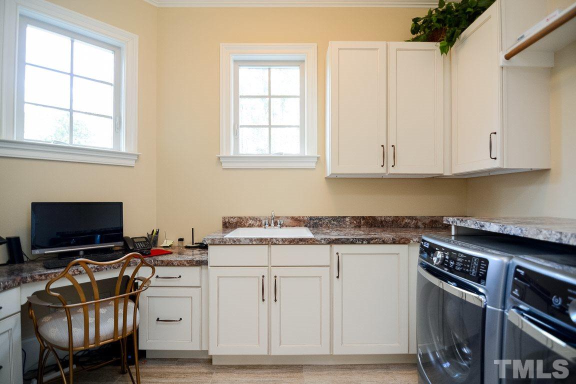 1908 Clear Falls Court Raleigh, NC 27615 - Photo 12 of 25 Gallery Image 12
