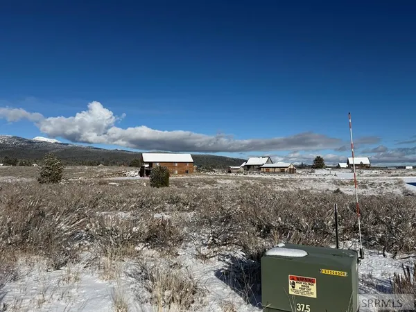 $174,900 | 3990 David Drive, Island Park, ID 83429