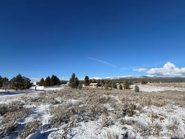 $174,900 | 3990 David Drive, Island Park, ID 83429