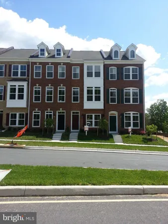$3,600 | 3100 Waterloo Lane, Fairfax, VA 22031