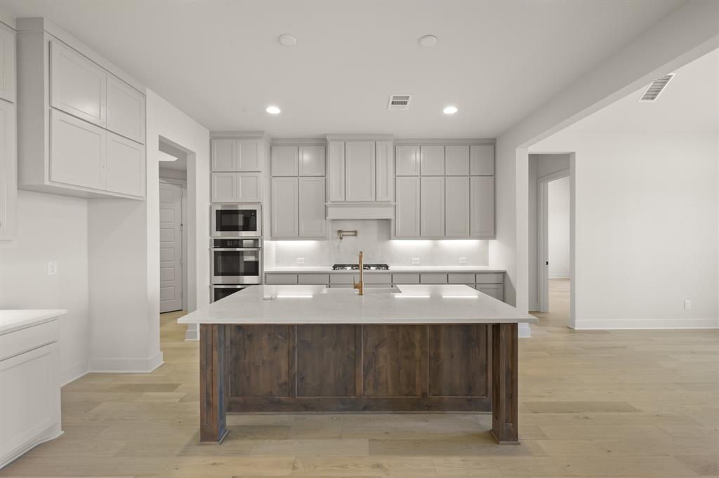 6451 Cedar Elm Road Midlothian, TX 76065 - Photo 5 of 39 6451 Cedar Elm- Kitchen-8906