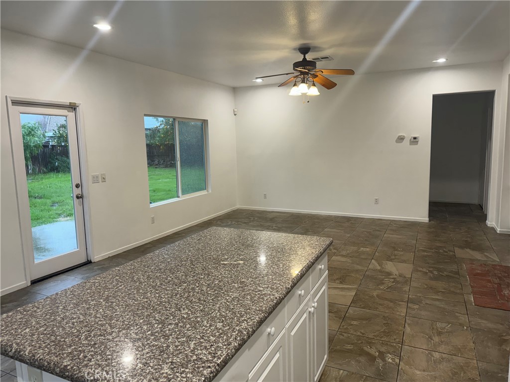 1430 Jewelstone Circle Hemet, CA 92545 - Photo 7 of 26 kitchen