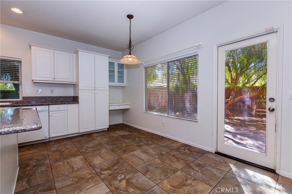 1430 Jewelstone Circle Hemet, CA 92545 - Photo 8 of 26 kitchen