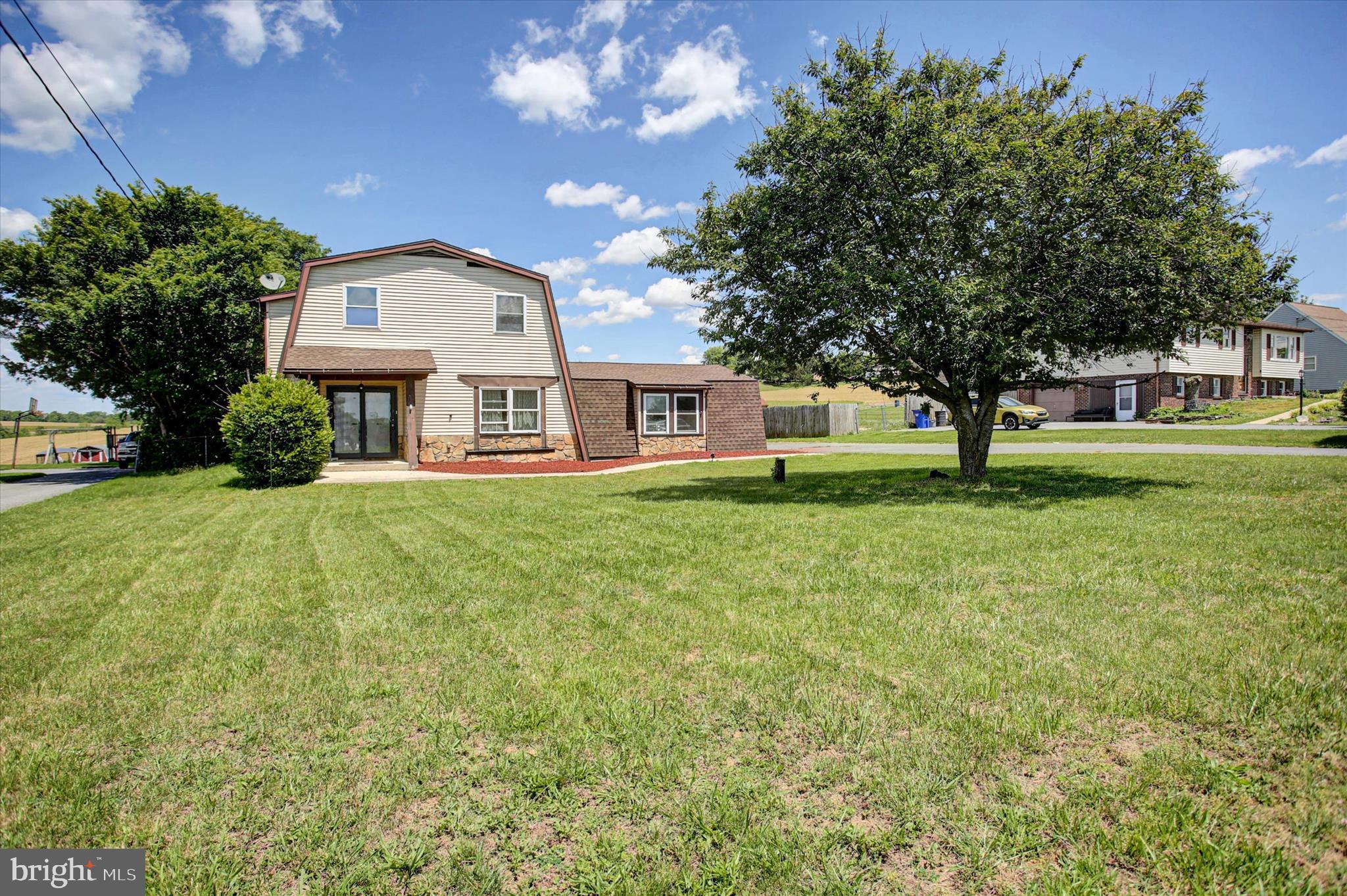 4521 Fort McCord Road Chambersburg, PA 17202 - Photo 2 of 35