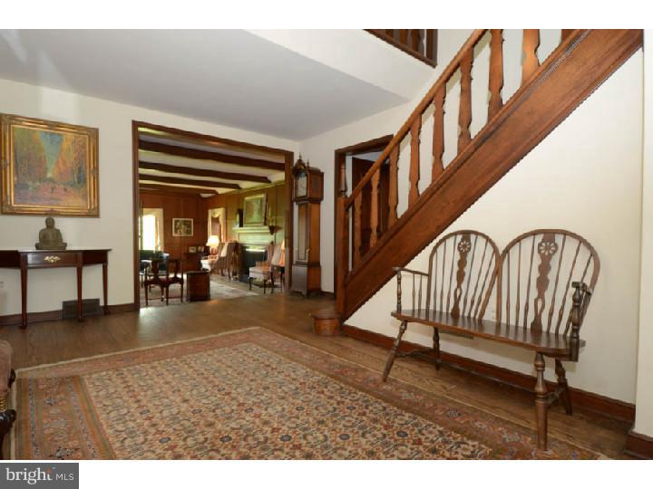 1300 North Valley Road Malvern, PA 19355 - Photo 6 of 24 Foyer