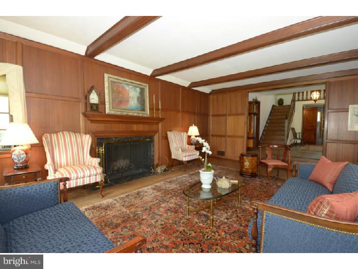 1300 North Valley Road Malvern, PA 19355 - Photo 8 of 24 Living Room