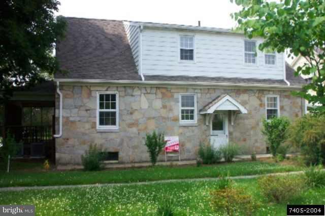 516 Stock Street Hanover, PA 17331 - Photo 3 of 8 Gallery Image 3