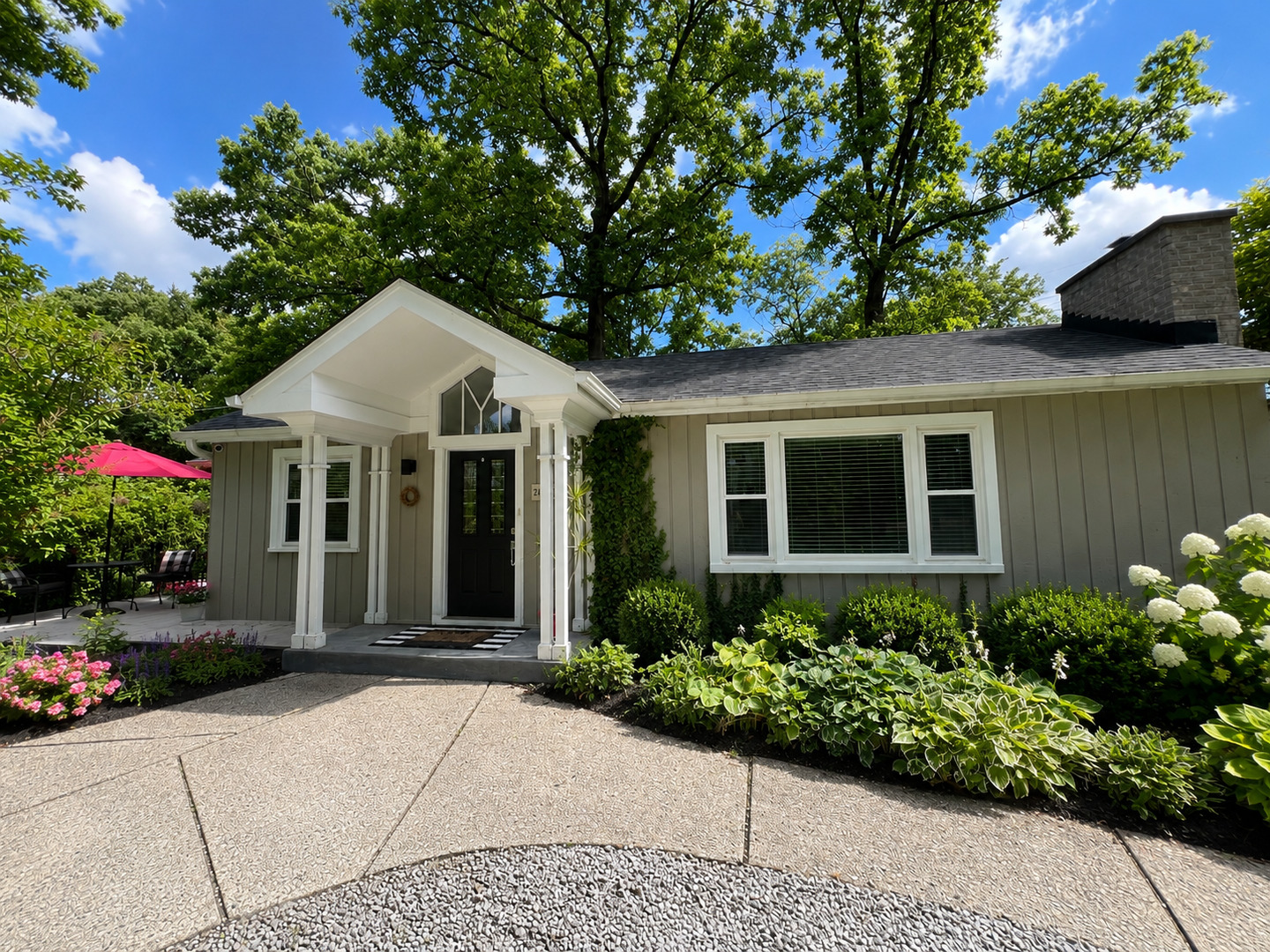 21W363 Walnut Road Glen Ellyn, IL 60137 - Photo 3 of 32 Gallery Image 3
