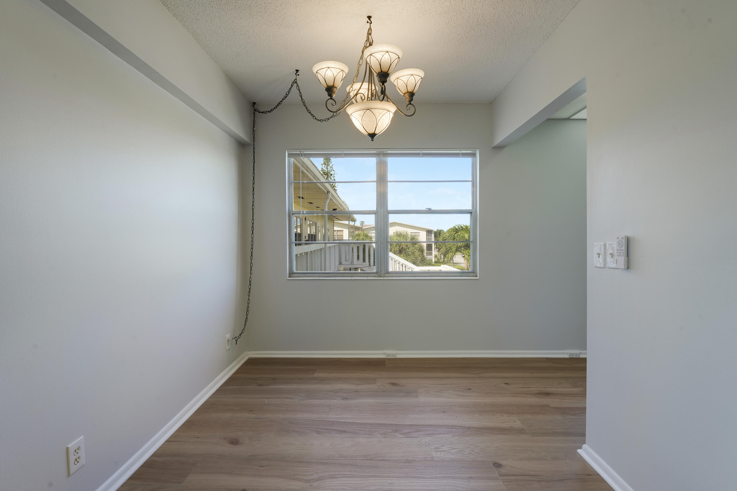 290 Dorset G Boca Raton, FL 33434 - Photo 6 of 20 House-6