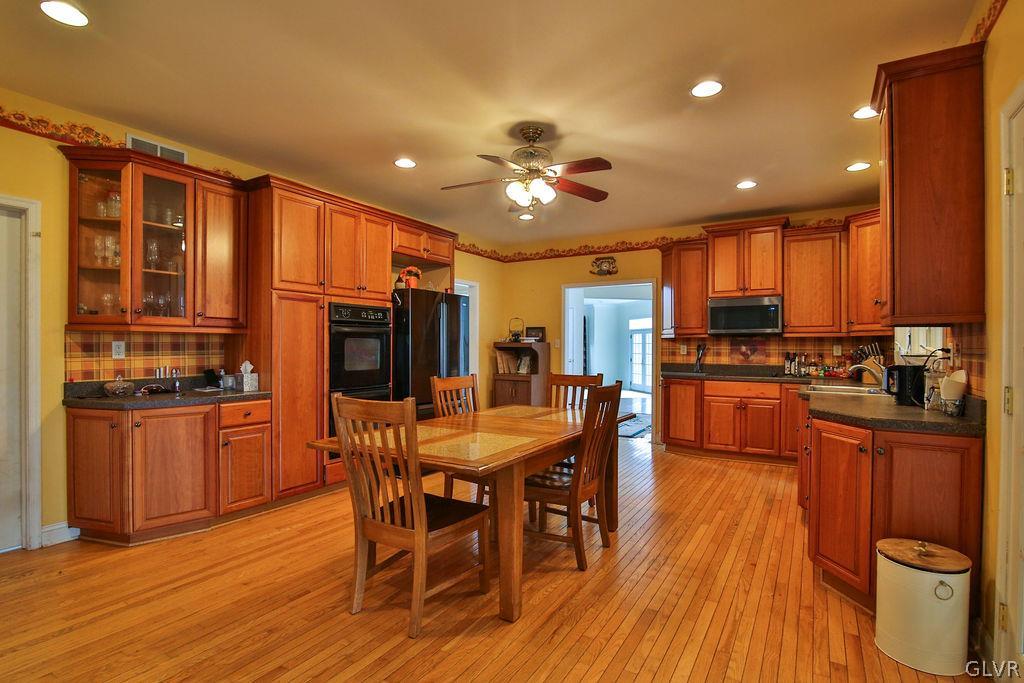 1044 Old Bethlehem Road Perkasie, PA 18944 - Photo 5 of 44 Gallery Image 5