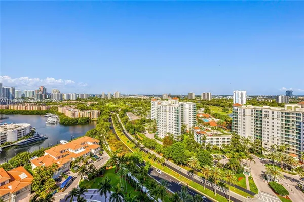 $11,800 | 20165 Northeast 39th Place, Unit 403, Aventura, FL 33180