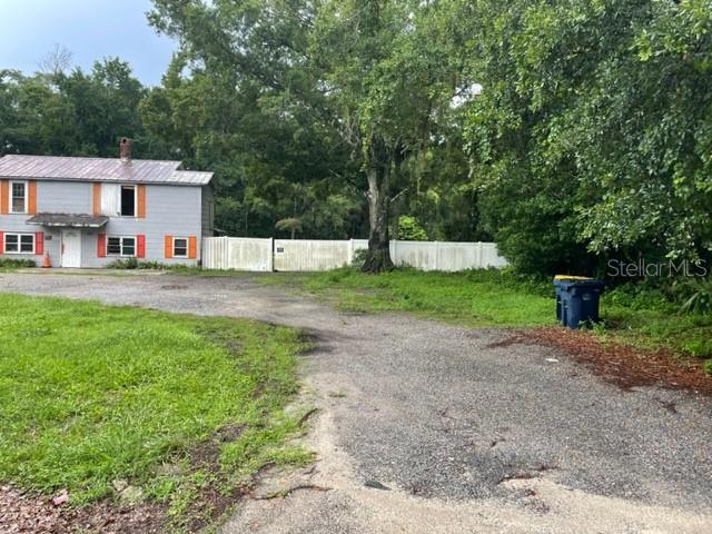 103 Deen Road Bunnell, FL 32110 - Photo 2 of 12 one of the entrance to a circular driveway
