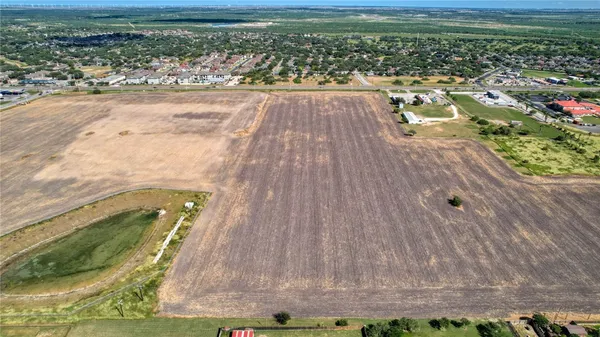 $3,999,999 | 0 Northwest Pinnacle Boulevard, Robstown, TX 78380