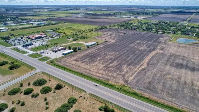 $3,999,999 | 0 Northwest Pinnacle Boulevard, Robstown, TX 78380