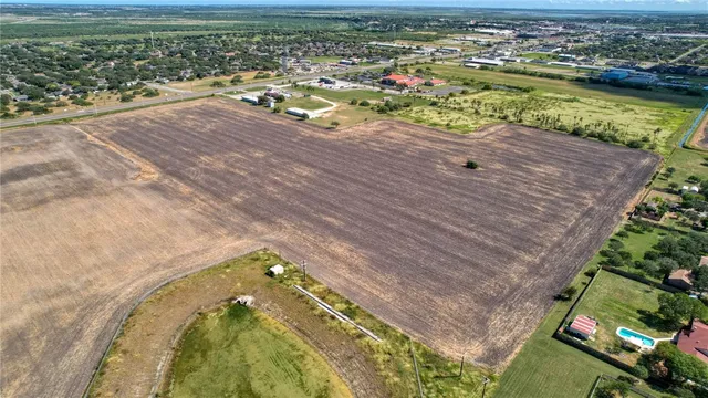 $3,999,999 | 0 Northwest Pinnacle Boulevard, Robstown, TX 78380