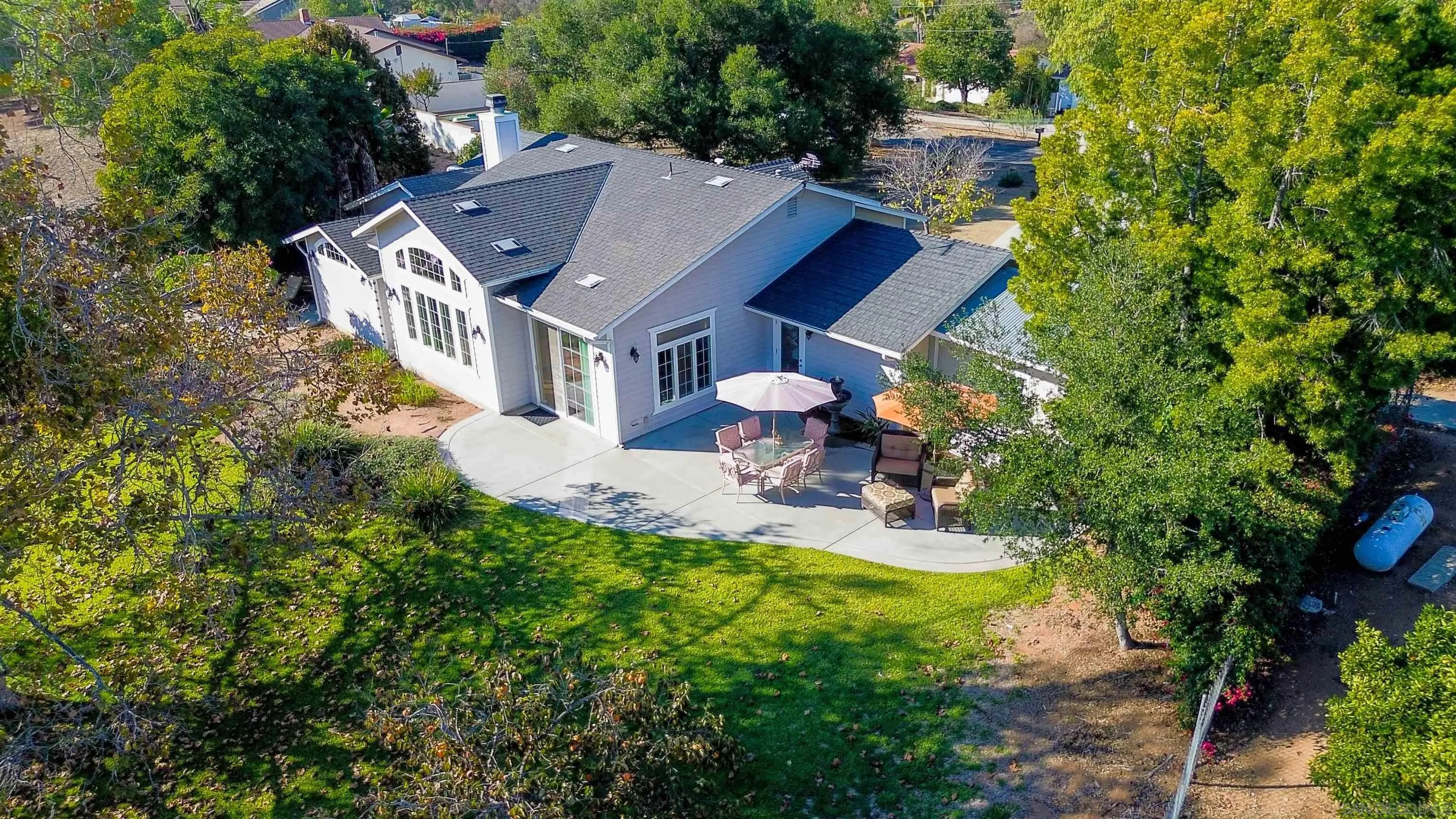 3121 Alta Verde Drive Fallbrook, CA 92028 - Photo 29 of 31 a aerial view of a house