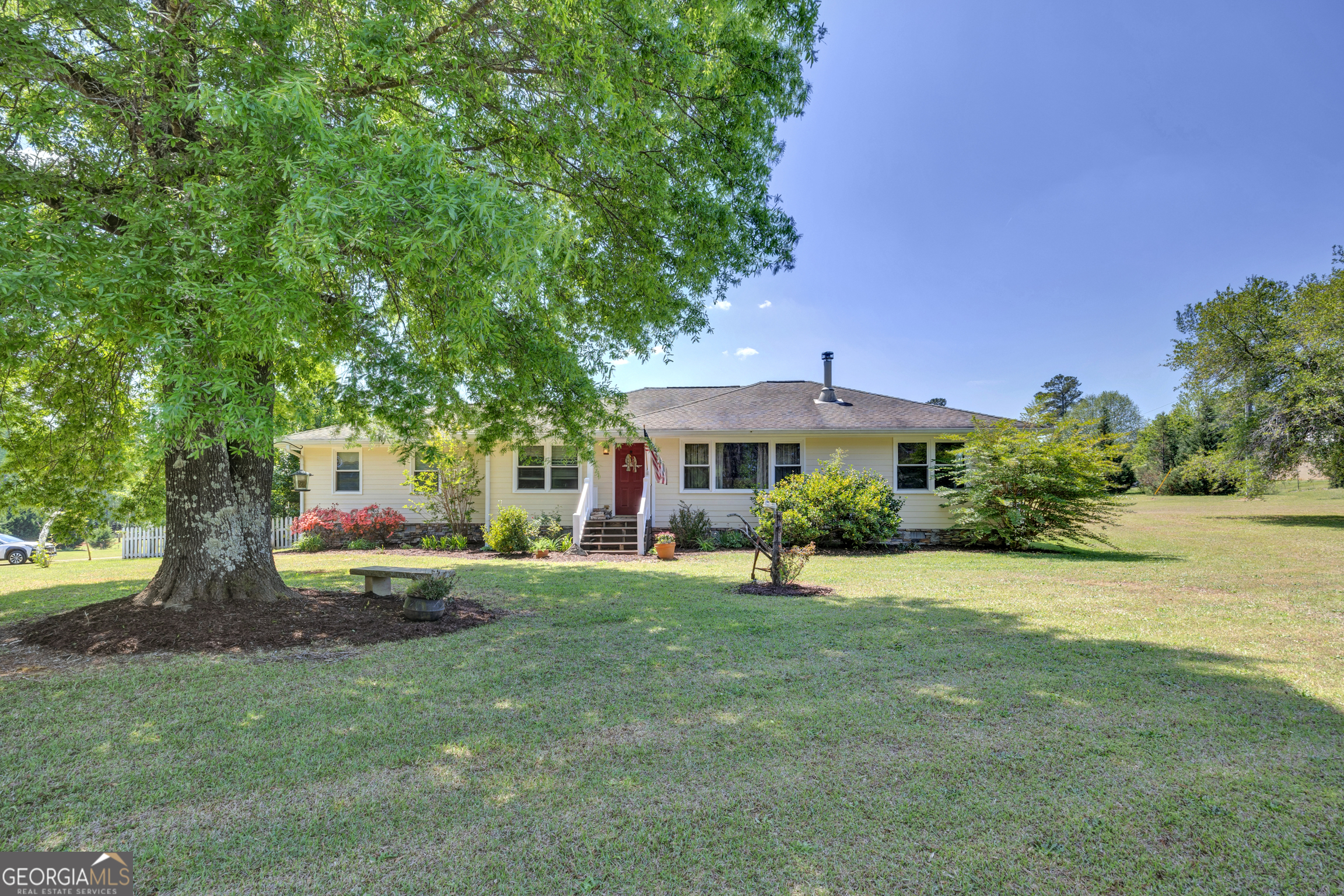 1700 Aqua Road Madison, GA 30650 - Photo 1 of 51
