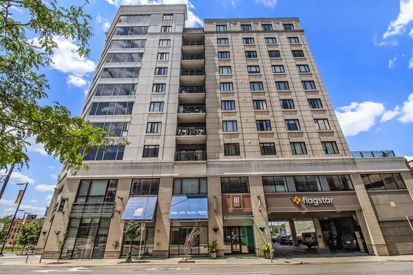 $3,800 | 111 North Ashley Street, Unit 302, Ann Arbor, MI 48104