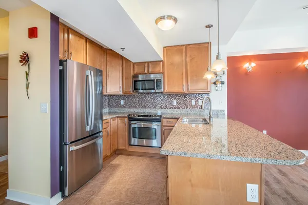 $3,800 | 111 North Ashley Street, Unit 302, Ann Arbor, MI 48104