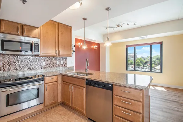 $3,800 | 111 North Ashley Street, Unit 302, Ann Arbor, MI 48104