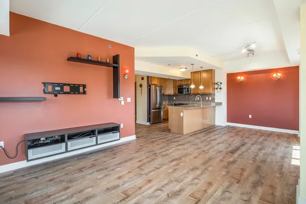 $3,800 | 111 North Ashley Street, Unit 302, Ann Arbor, MI 48104