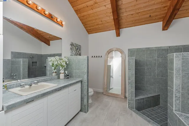 a car parked in front of a building