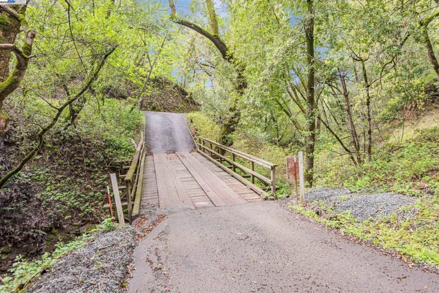 $3,600,000 | 1125 Bollinger Canyon Road, Moraga, CA 94556