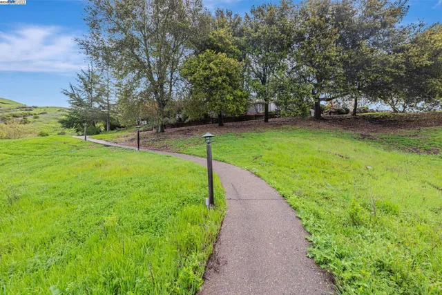 $3,600,000 | 1125 Bollinger Canyon Road, Moraga, CA 94556