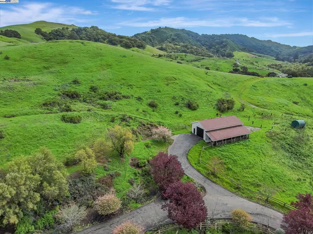 $3,600,000 | 1125 Bollinger Canyon Road, Moraga, CA 94556